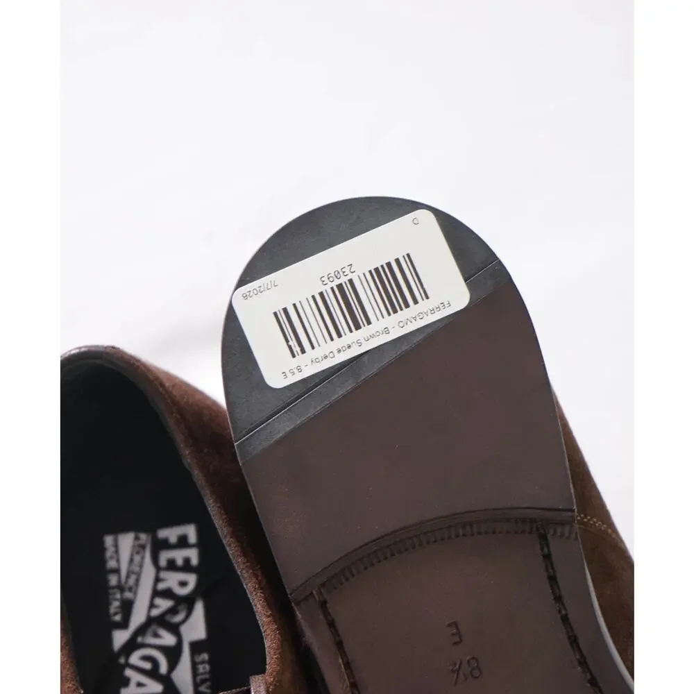 $880 FERRAGAMO - Brown Suede Derby - 8.5 E